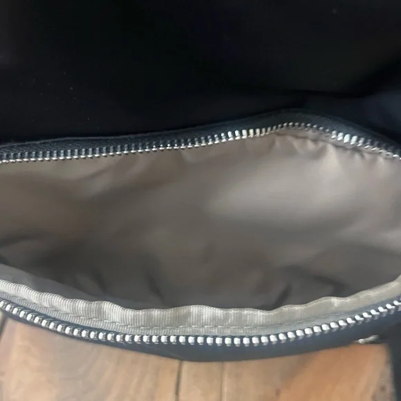 lululemon athletica everywhere backpack 11.5 L - Picture 5 of 8